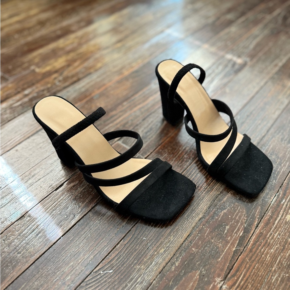 SHEIN Black Strappy Block Heel Sandals – Size 8 – Never Worn